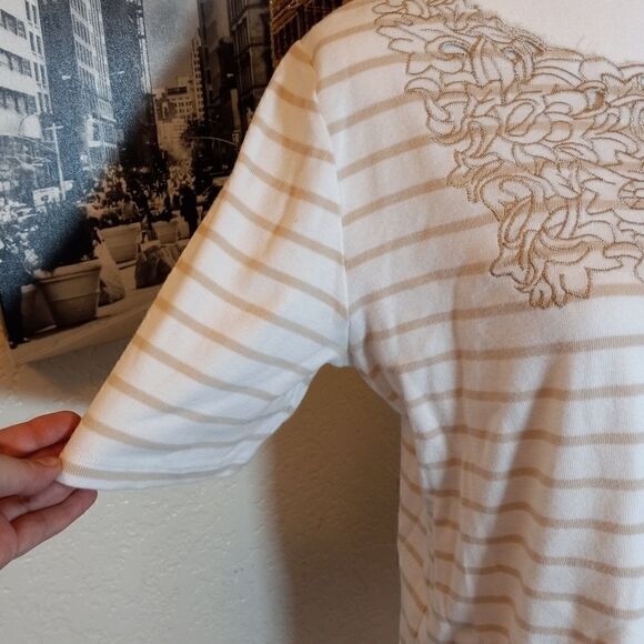 Tshirt with lace in the front by Rafaella size XL/EG - Picture 5 of 8